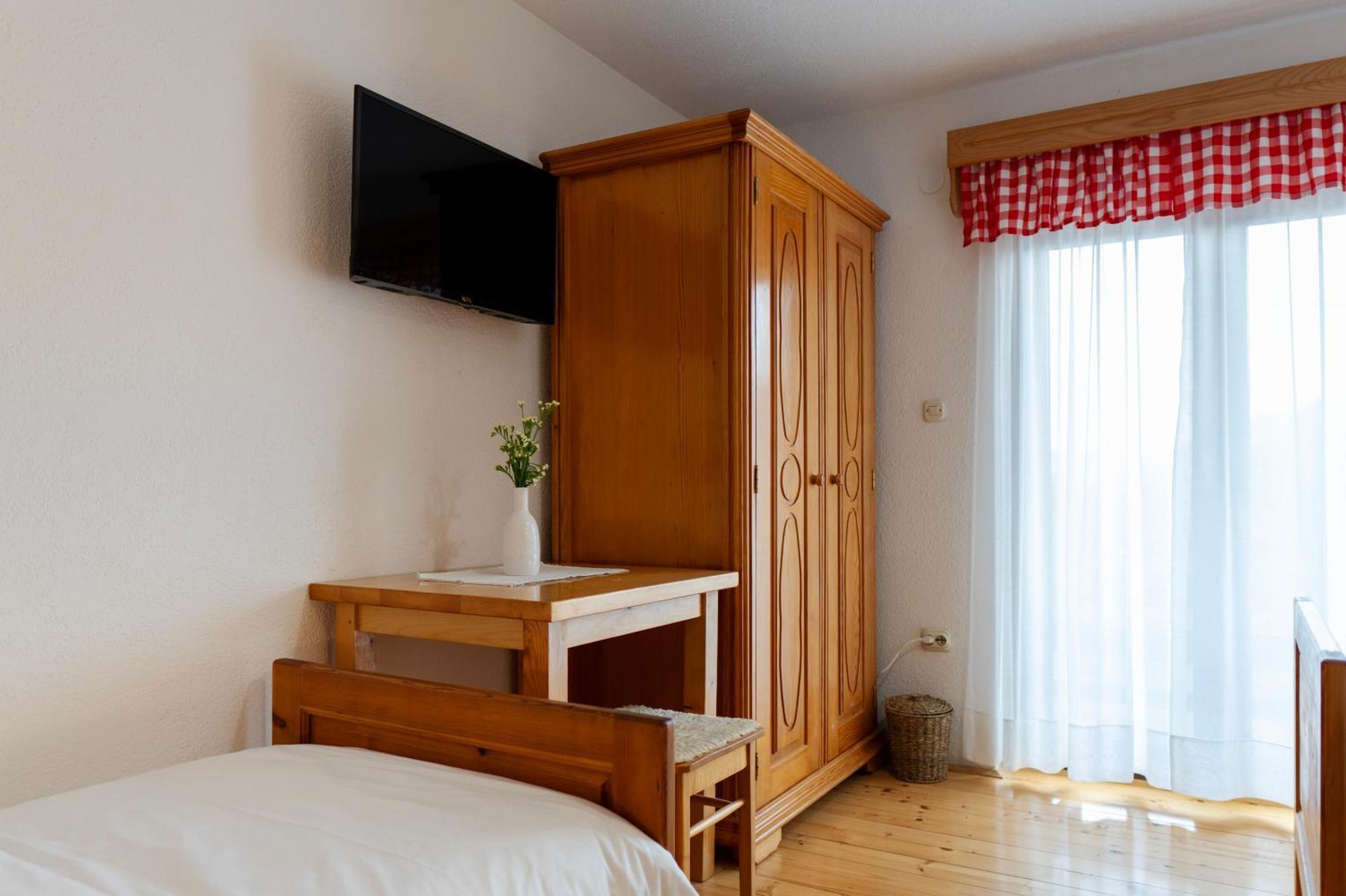 Guest Accommodation Butina Kuterevo Quarto foto