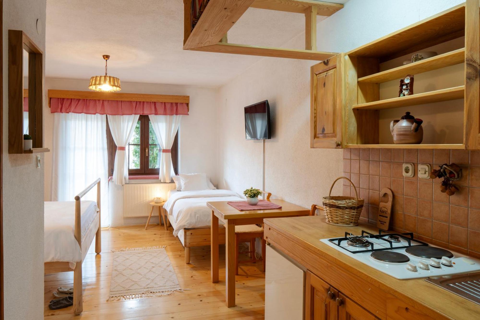 Guest Accommodation Butina Kuterevo Quarto foto